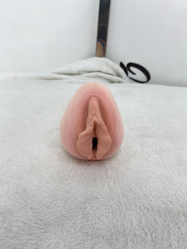 ⭐️CLM Pro⭐️ | Silicone Masturbation Cup Sex Toy L-Vagina 122 Cinnamon Climax Doll